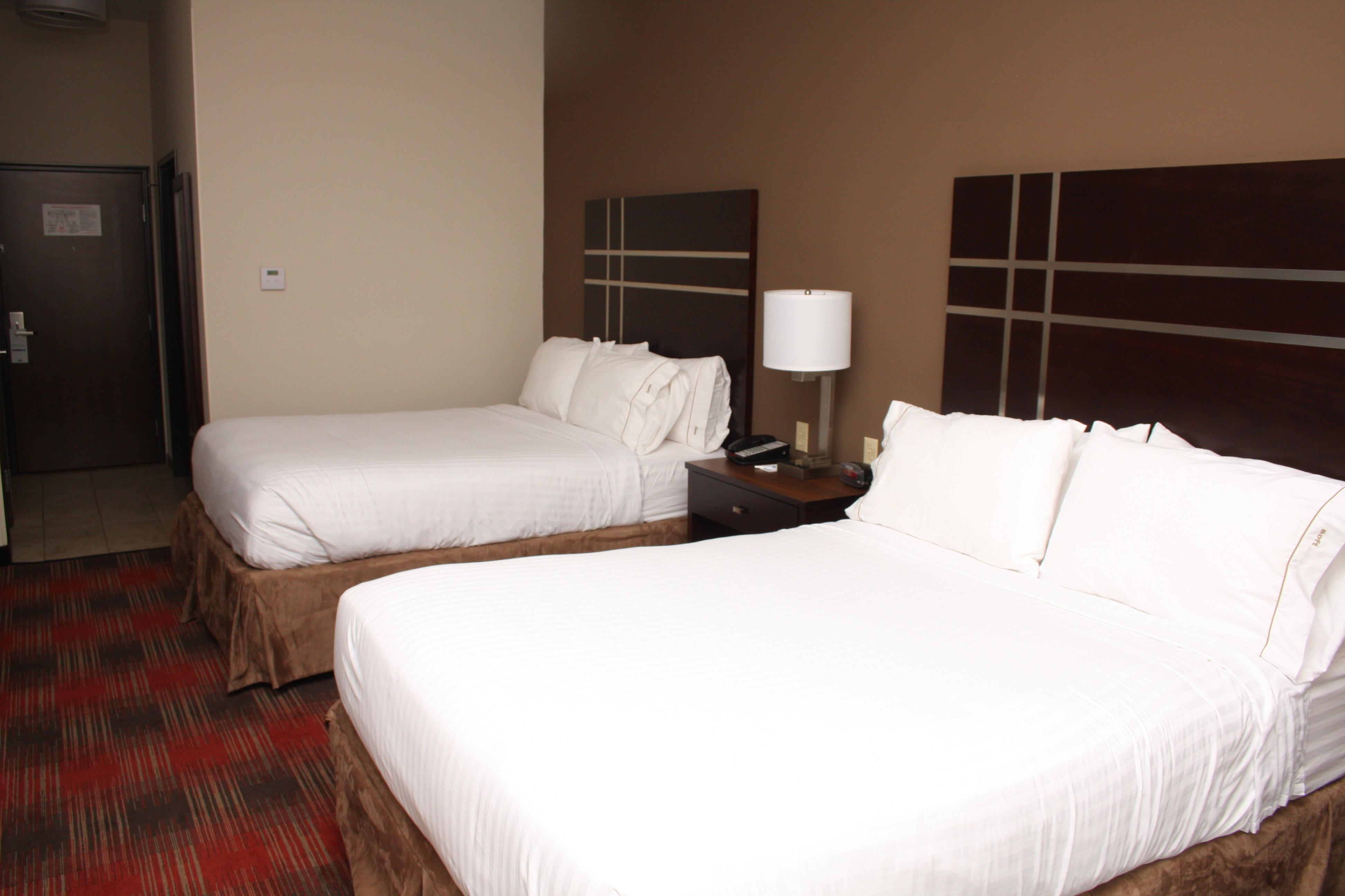 Holiday Inn Express & Suites Cumberland - La Vale By Ihg Exterior photo